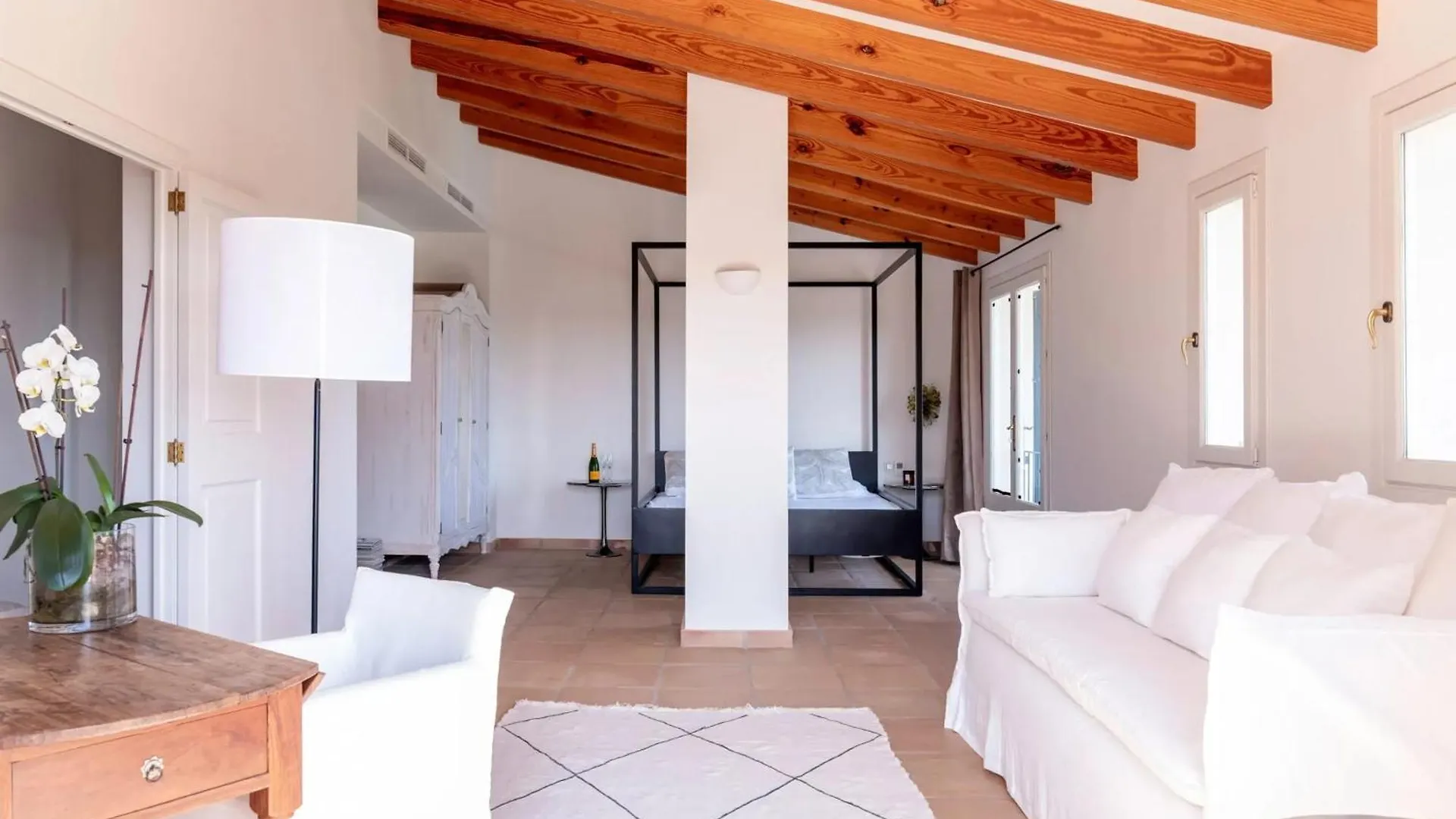 Spacious Villa With Pool And Sea View In 桑特略伦斯斯德斯卡尔达萨尔